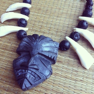 Original Doug Horne Design Tiki Pendant Buffalo Tooth Necklace Tiki Oasis VLV Pinup