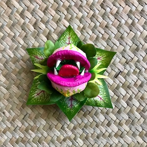 Audrey 2 Little Shop of Horrors Small Hair Clip Feed Me Seymour Venus Flytrap for Tiki Oasis Halloween Comic Con Cosplay