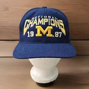 Vintage Michigan Wolverines Hatt Keps Snap Back Sports Specialties 1997 Vuxen Herr