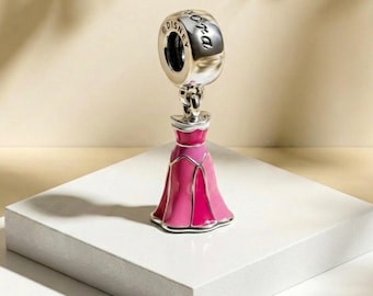 Colgante con forma del vestido de Aurora, regalos hechos a mano inspirados en personajes para mujeres.