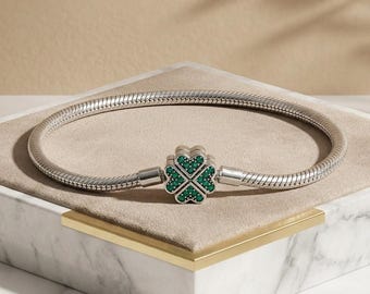 Pulsera de trébol de cuatro hojas con circonitas verdes brillantes en plata de ley, regalo para ella.