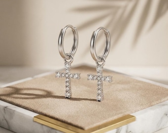 Pendientes colgantes de aro con cruz de circonitas cúbicas engastadas en plata de ley