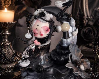 Inspirierter Schädelpanda - Midnight Gothic Moon Girl Figur - Dark Rose Fantasy Sammlerstück