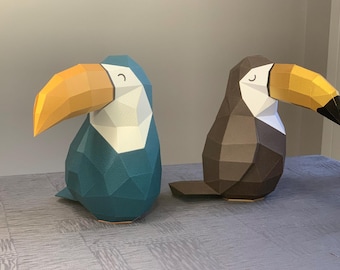 Low-Poly Toucan Papercraft Template – Tropical Bird Desk Decor (PDF, SVG, DXF)