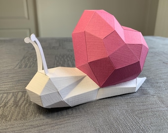 Low-Poly Snail Papercraft Template – Heart Shell Desk Decor (PDF, SVG, DXF)