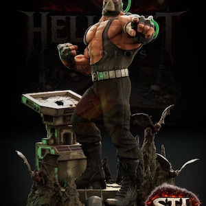 Könnte beinhalten: Detaillierte Statue des DC Comics-Bösewichts Bane, der mit einem bedrohlichen Ausdruck posiert. Die Figur ist muskulös und trägt eine Maske mit Schläuchen, eine Weste und Kampfstiefel. Der Sockel zeigt Fledermäuse und einen Batman-Helm. Der Text ".STL" ist sichtbar.