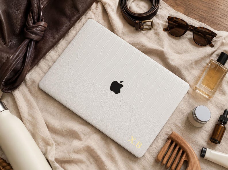 Custom White Crocodile Leather MacBook Case,Gold Lettering MacBook Cover with For MacBook Pro 13 14 16, M3 Air 13 14 15 Neo A18 Laptop Shell image 4