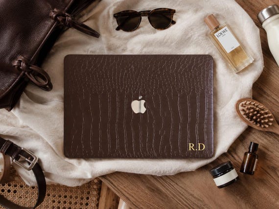 Custom Coffee Crocodile Leather MacBook Case,Gold Lettering Macbook Cover with For MacBook Pro 14 16, M3 Air 13 15 Neo A18 Laptop Shell