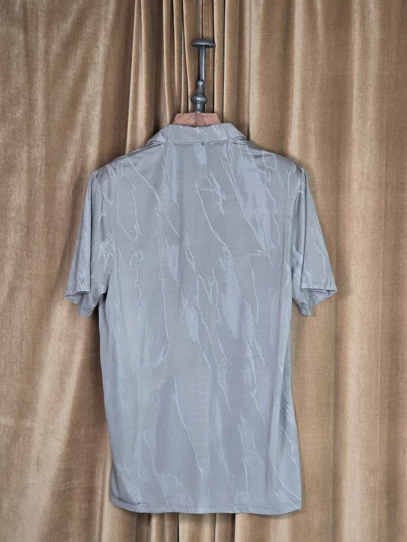 Sun Day Red Tiger Woods Camo Golf Polo - Grey Tan - Large image 3