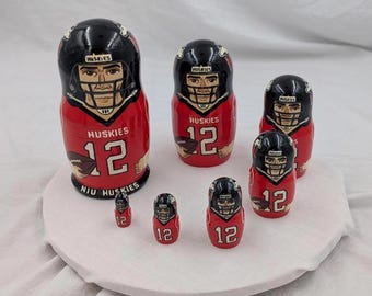 NIU Huskies Football Nesting Dolls Set of 7 #12 Ballschmiede Matryoshka
