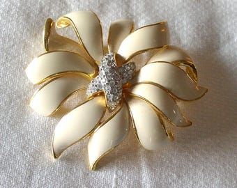 KJL Jewelry Brooch....Vintage Kenneth J Lane Enamel Brooch with Rhinestones...Gold Tone KJL Brooch