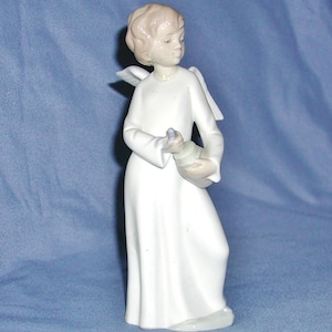 Lladro - NAO ... Angel with Butter Churn ... Daisa #19777 ... Retired - Great Find