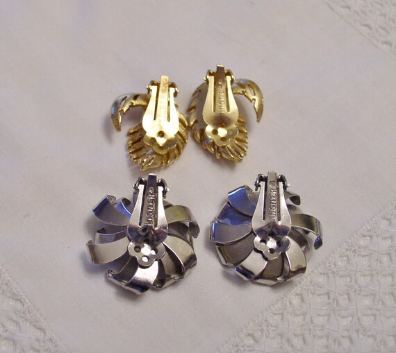 Lisner Jewelry 2 Pair Earrings....Vintage Lisner … - image 2