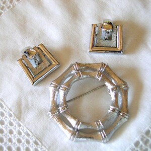 Monet Brooch and Earrings Vintage Jewelry.....Vintage Monet Silvertone Brooch and Earrings