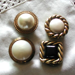 4 Metal Button Covers with Pear Centers....Vintage Set MCM Button Covers...4 Gold Tone Button Covers