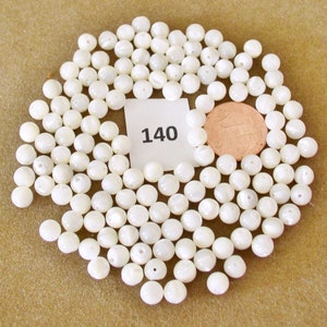 Mother of Pearl Beads Vintage Craft Beads in Mother of Pearl....140 Mother of Pearl Beads....Beads for Jewelry Making