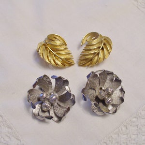 Lisner Jewelry 2 Pair Earrings....Vintage Lisner Earrings....Gold Tone and Silver Tone Earrings Vintage Lisner