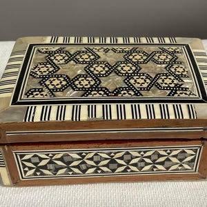Vintage Egyptian mother of pearl inlaid rectangular medium size box jewelry box trinket box middle eastern decor