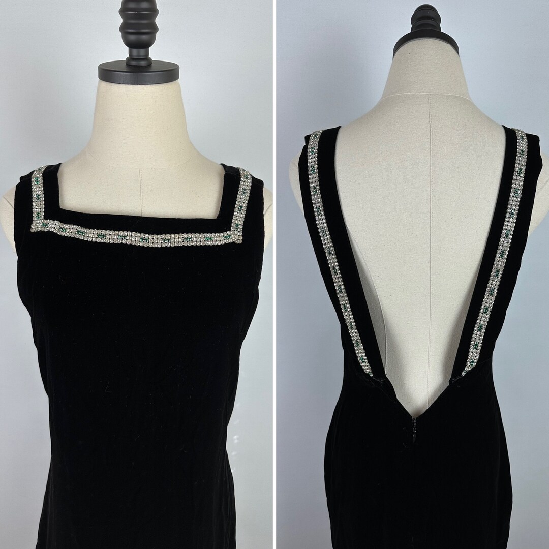 Fabulous Fall 1979 Oscar de la Renta Runway Rhinestone Detailed Velvet Strapless Dress