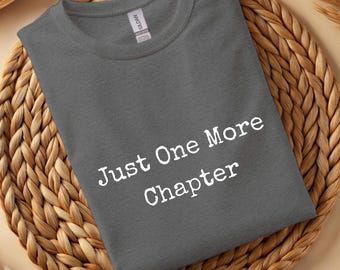 Nur noch ein Kapitel Shirt, Buchliebhaber T-Shirt, Bücher und Kaffee Shirt, Floral Bookish Shirt, Buchclub Shirt, Leser Geschenk T-Shirt, gemütliches Bookish Merch