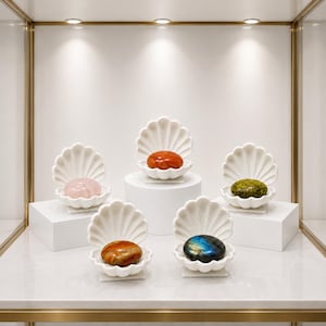 Venus Clam Shell Palm Stone Holder with Included Crystal Palm Stone – Original 3D Printed Display, Decorative Crystal Holder & Home Décor Ac
