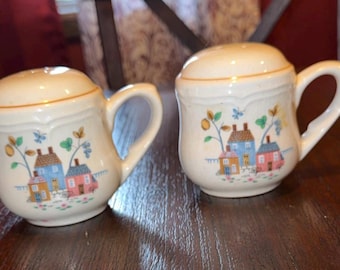 Vintage International Heartland Handled Salt and Pepper Shakers