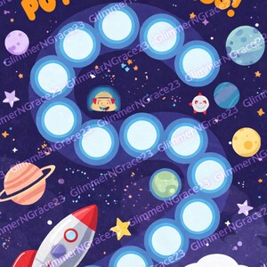 Op de afbeelding: Een zindelijkheidstrainingkaart met ruimtethema, met de tekst "BLAST OFF TO POTTY SUCCESS!" en een raket. De kaart toont een pad van cirkels, planeten en sterren, met de zin "Eén kleine stap voor het potje, één grote sprong voor jou!"