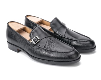 El Kyoto – Mocasín de cuero negro texturizado hecho a mano con hebilla