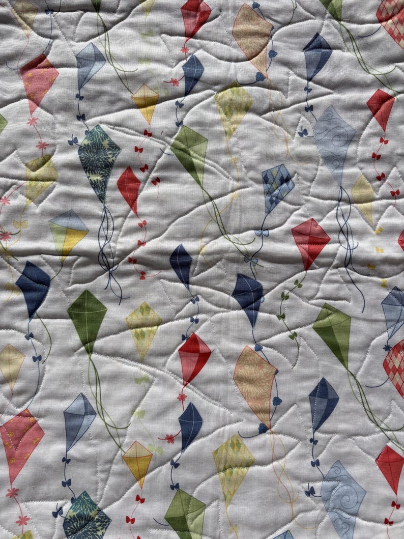 Kites Repeat Pattern Kite Baby Quilt - Etsy