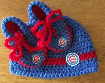 Crocheted Replica Chicago Baseball Baby Hat/Booties Set - Baby Photo Prop - Sports Hat - Cubs