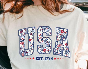 Floral USA Shirt Vintage Patriotic Tee, 4th of July Shirt Women, American Flag Aesthetic T-Shirt, USA Est 1776 Shirt