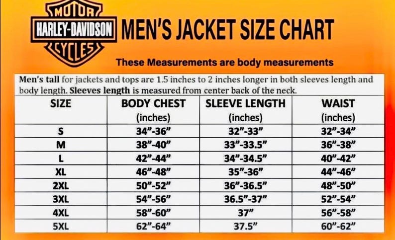 Peut inclure: Un tableau des tailles de veste Harley-Davidson sur fond orange. Le tableau r&eacute;pertorie les tailles de S &agrave; 5XL avec les mesures correspondantes de poitrine, de longueur de manche et de taille en pouces. Inclut des notes sur les mesures.