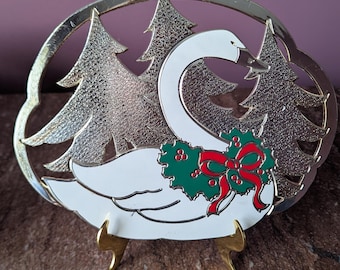 Salvamanteles/portaplatos vintage WM A Rogers Oneida con diseño de cisne navideño esmaltado y chapado en plata.
