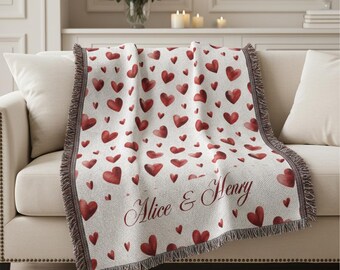 Personalisierte gewebte Decke mit Initialen oder Nachnamen, rotes Herz benutzerdefinierte Familienname werfen, Hochzeitsgeschenk für Paare, Einweihungsgeschenk