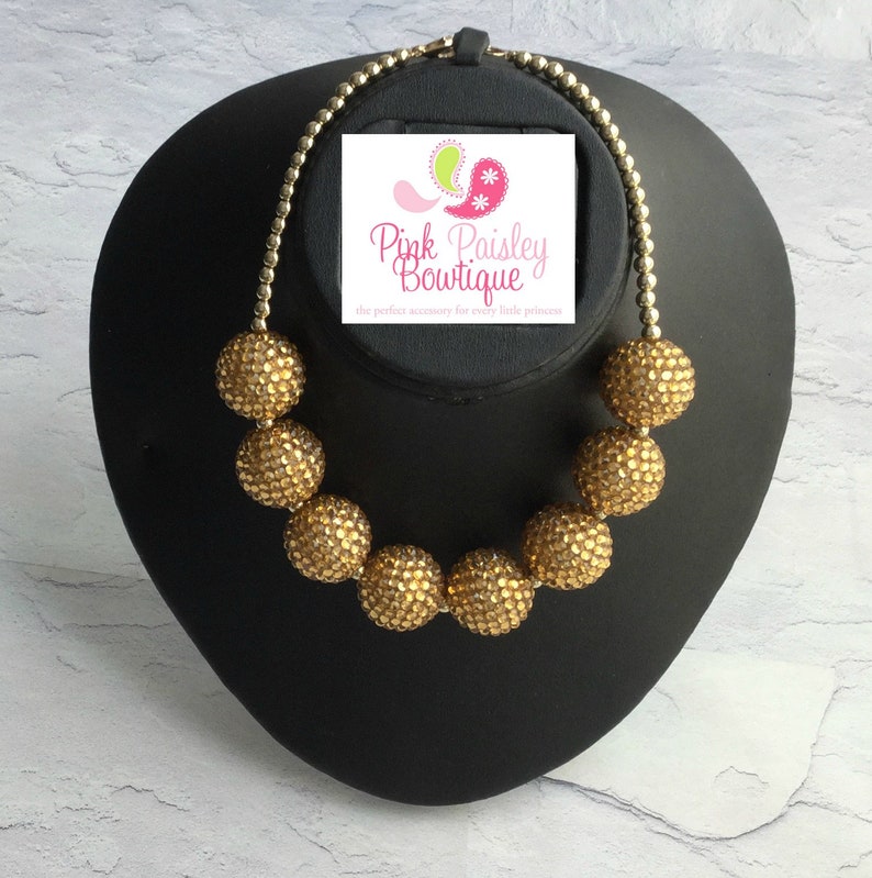 bubblegum necklace holder