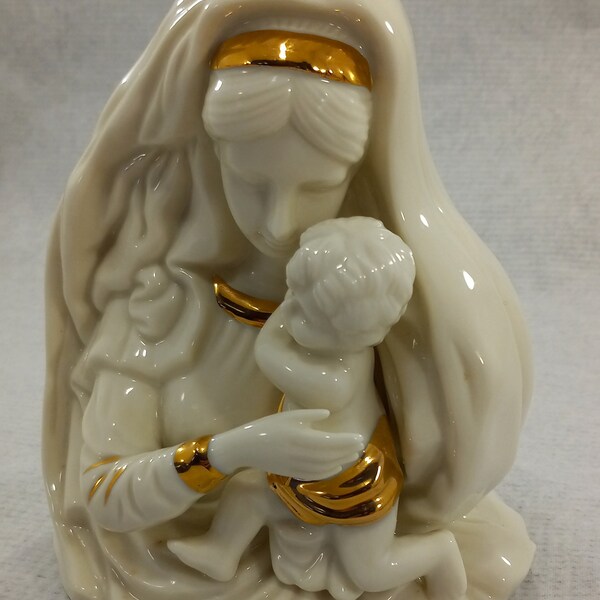 Lefton Music Box Figurine Mary and Baby Jesus Tune Ave Maria Porcelain Vintage