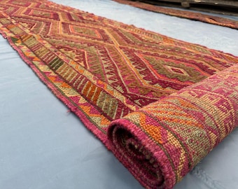 Tapis de passage kilim long 2,6 x 13, tapis de couloir afghan tissé à plat, tapis de couloir tribal losanges géométriques, tapis de décoration de sol escalier de cuisine neutre pastel