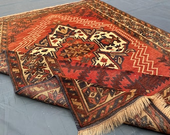 Tapis baloutche vintage fait main 4 x 6, tapis tissé mélange médaillon Herati rouge, tapis tribal en laine zigzag géométrique, tapis accent bohème du sud-ouest