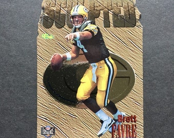 Brett Favre 1996 Classic Sculpted Die Cut Insert Card #S9, NFL Football, Vintage 1990s