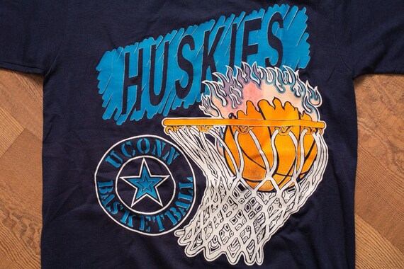 80s-90s UCONN Huskies Basketball T-Shirt, S, Coll… - image 2