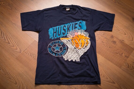 80s-90s UCONN Huskies Basketball T-Shirt, S, Coll… - image 1