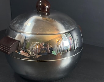 Vintage West Bend Penguin Ice Bucket Server with Lid and Bakelite Handles