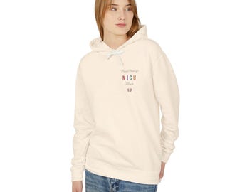Mama Hoodie | Personalisierter Babyname und starke Tage | Preemie Mama Graduate Sweatshirt Geschenk