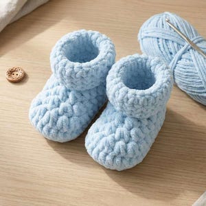 Patrón de patucos de bebé de terciopelo grueso a crochet, mocasines fáciles para recién nacidos (descarga en PDF)