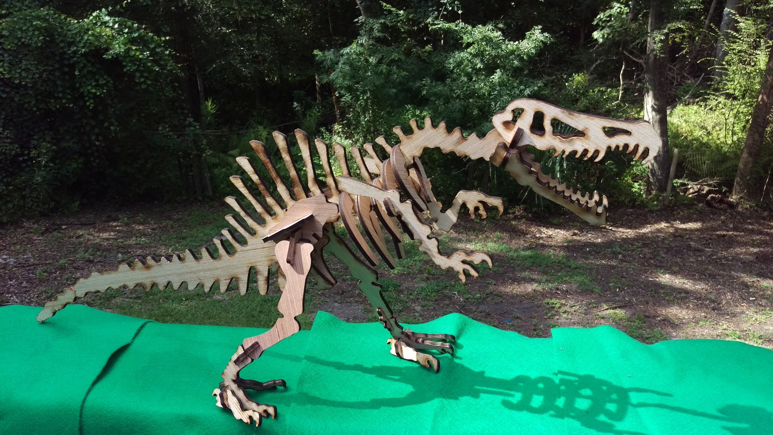dinosaur with spine fin on back