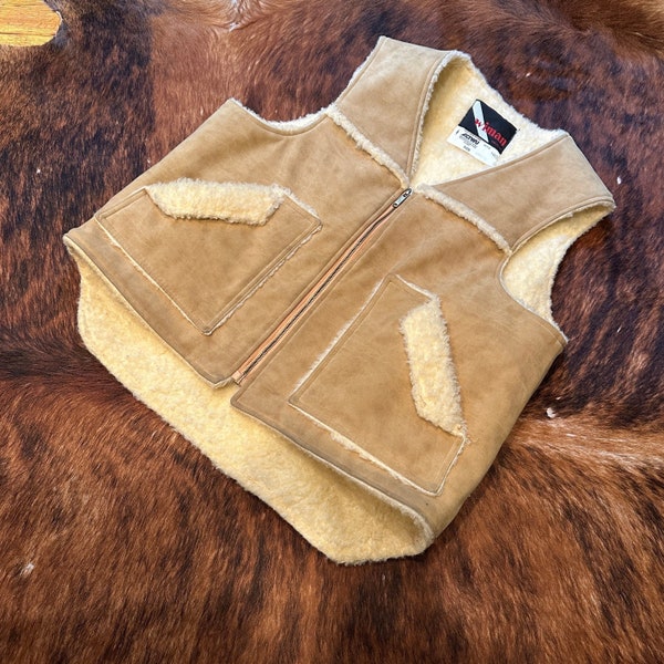 Vintage Wiman Faux Suede Sherpa Vest - Western Vest - Men’s XL - Made in USA - 1970s/80s Vest - Fleece Lined - Winter Vest - Work Wear