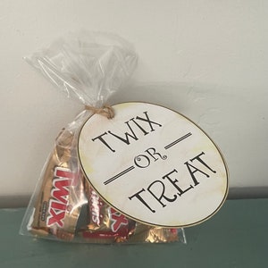 Twix or Treat Gift tag