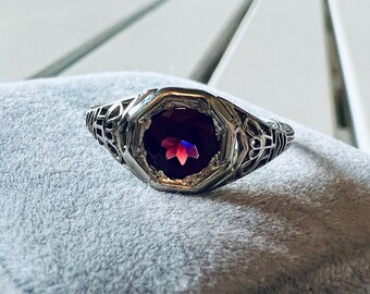 Vintage 18k Garnet Filigree Engagement Ring