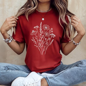 Camiseta minimalista de flores silvestres, camiseta con estampado floral lineal, camiseta botánica Bella Canvas, camiseta de flores estilo cottagecore, camiseta gráfica inspirada en la naturaleza. imagen 7