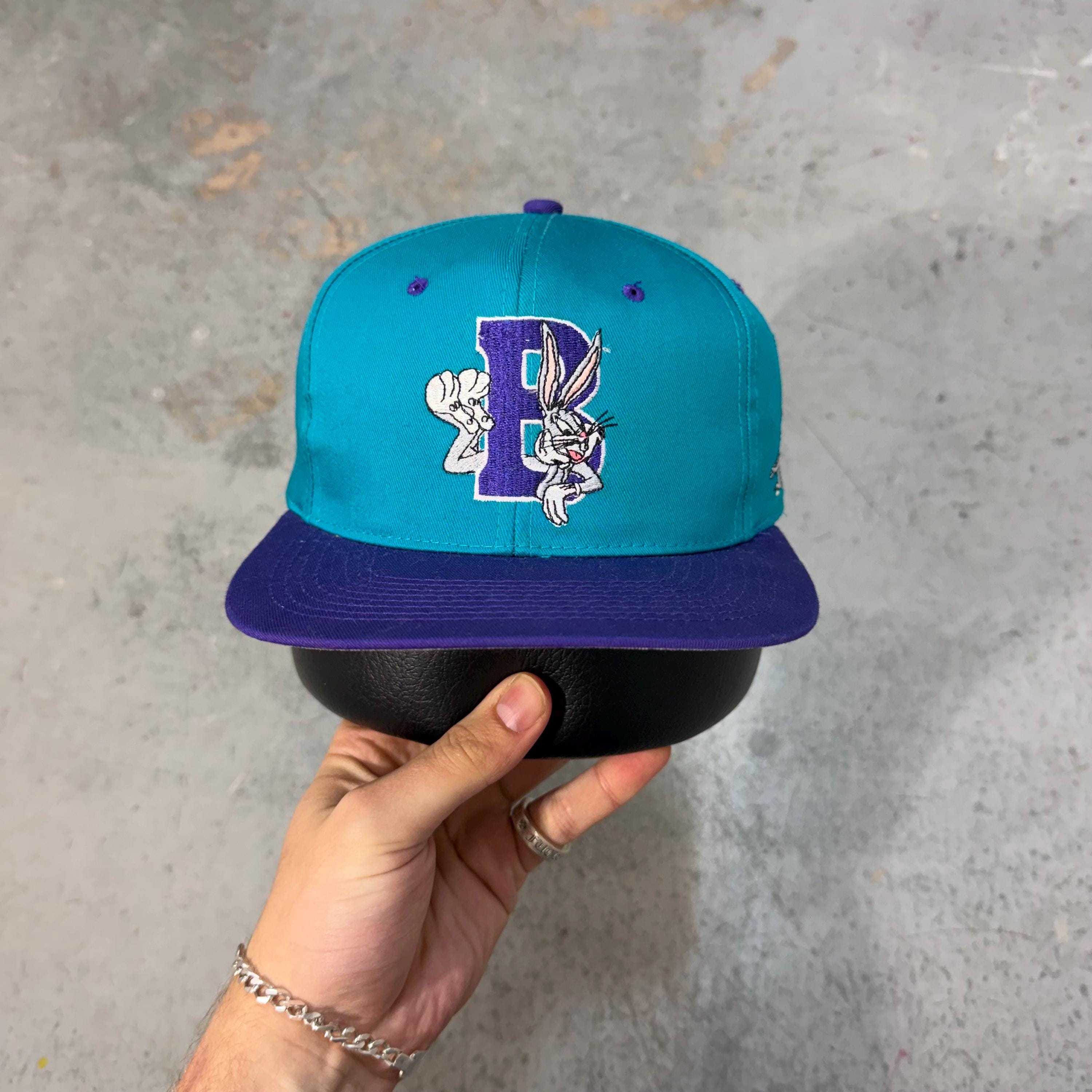 Snapback Hat Looney - Etsy